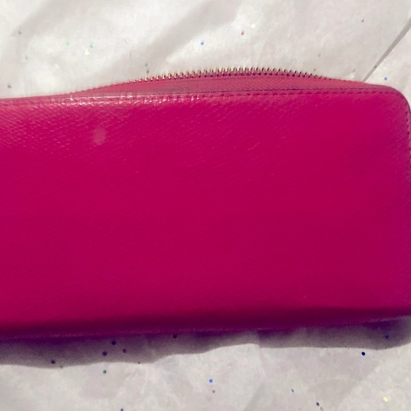Fuschia Coach zip wallet! - Picture 6 of 6